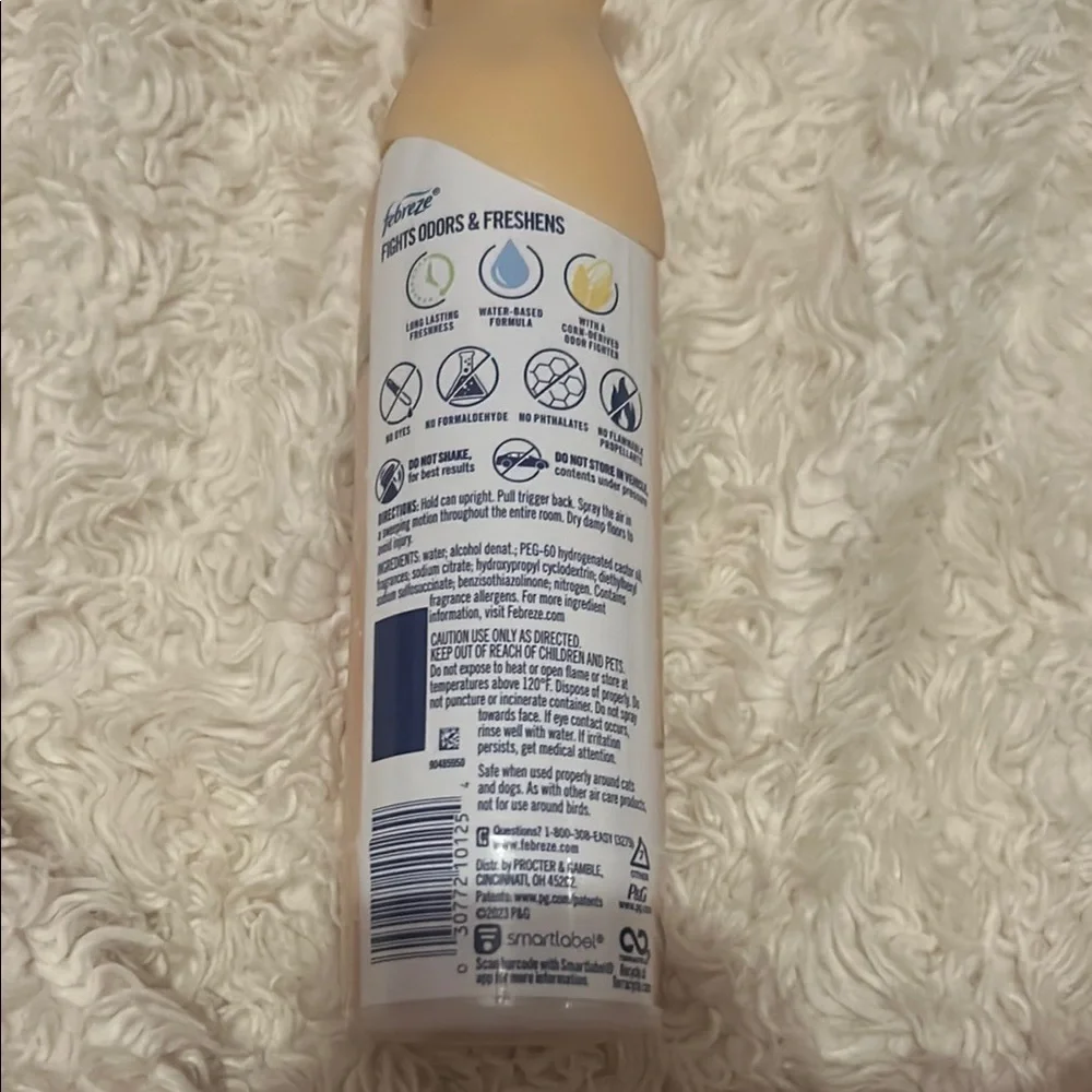 Febreze Air Mist in Cream and White